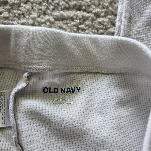 Old Navy Womens Gray Snowflake Pajama Bottoms - Picture 4 of 6